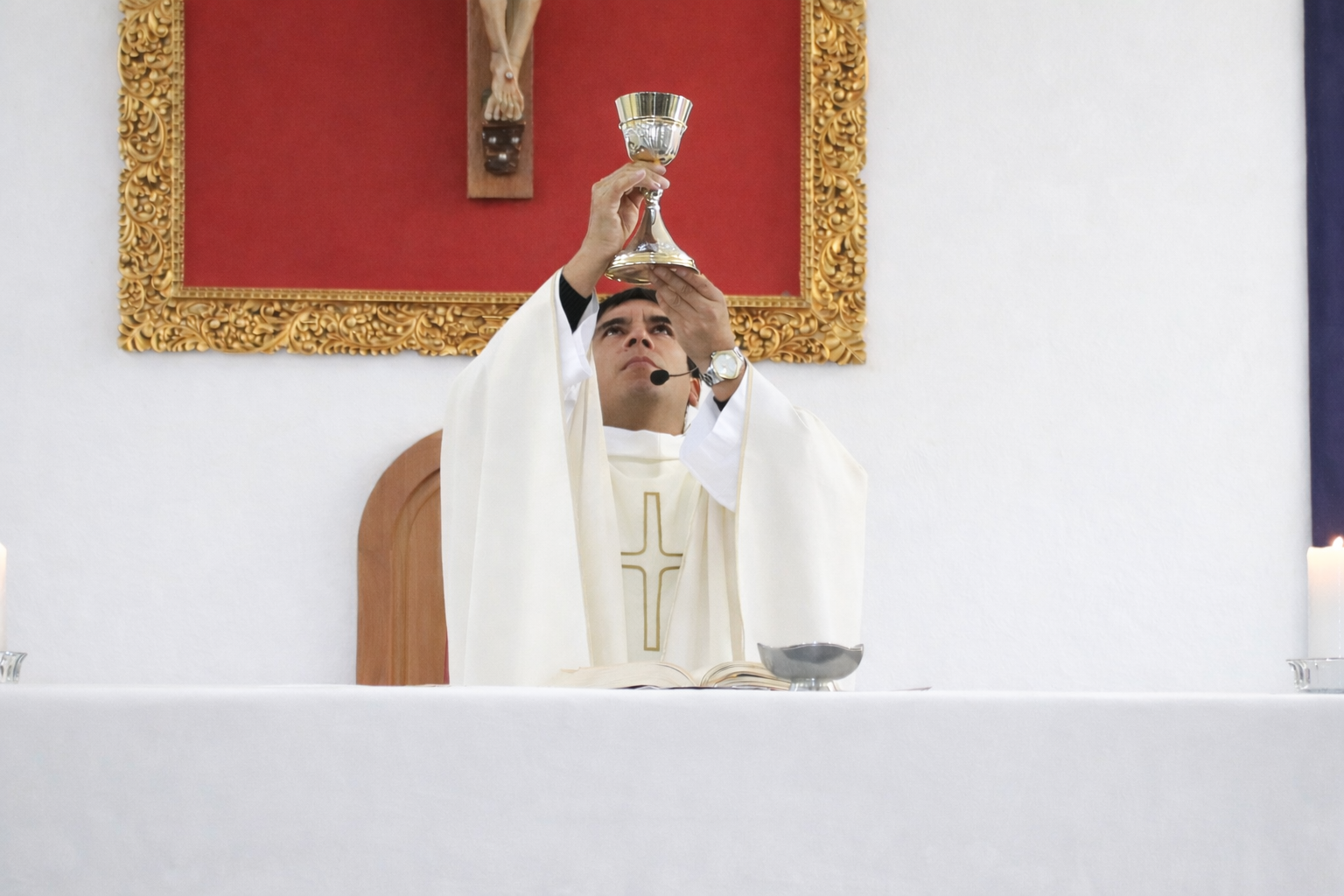GRACIAS SENOR POR EL DON DEL SACERDOCIO